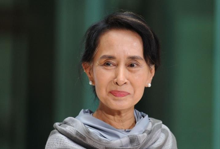 Myanmar lawmakers vote for talks on junta-era framework