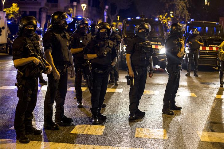 Spanish police arrest gang smuggling Syrians into EU