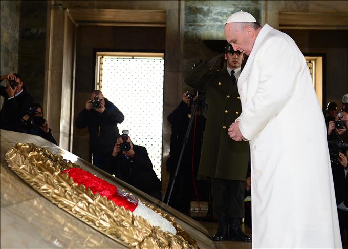 Pope pays tribute to Turkey's founding leader Ataturk