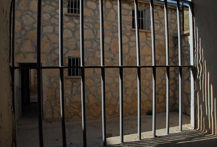 Venezuela'daki cezaevi isyanında 35 mahkum öldü