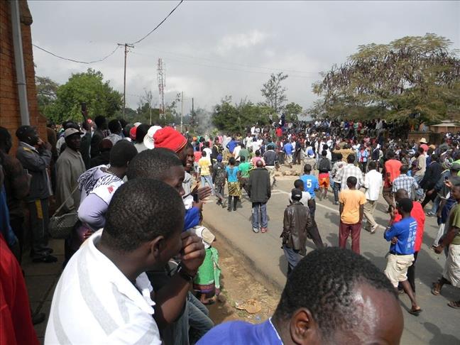 9 police officers killed in Malawi road accident