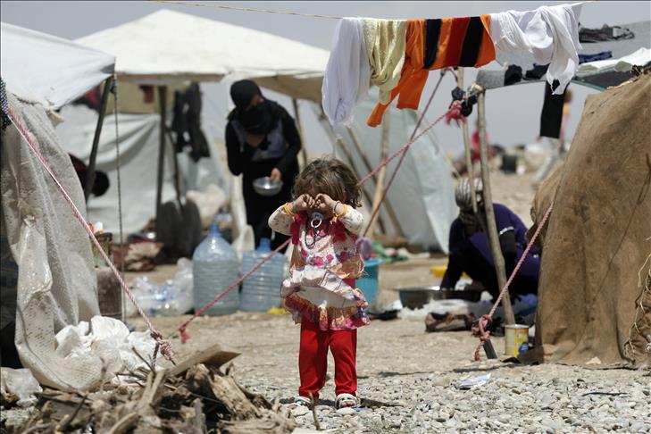 10,000 flee homes in Iraq, number expected to increase