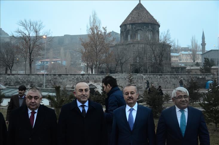 Wezîrê Karên Derve Çavuşoglu li Qersê ye