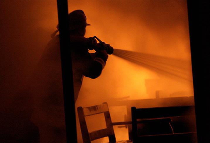 11 killed in karaoke bar fire in central China