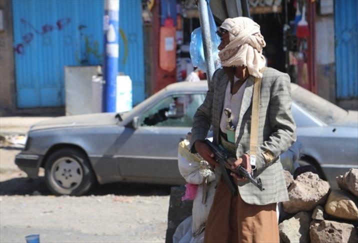 Houthi militants shut Yemen's central bank