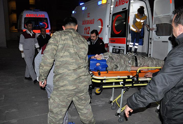 Şanlıurfa'da askeri araç devrildi: 6 yaralı
