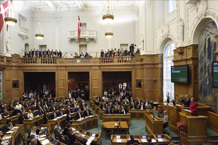 Danish parliament approves dual citizenship law