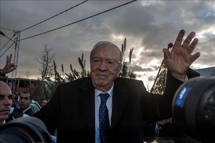 Essebsi leads Tunisia presidential vote: Exit polls