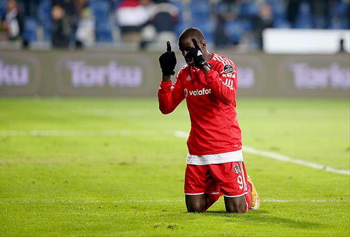 Demba Ba'nın Türkiye mutluluğu