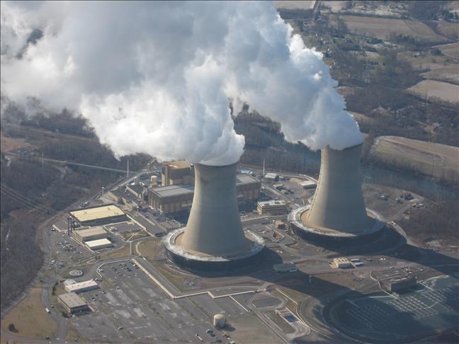 SKorean nuclear reactors shut down after fatal gas leak