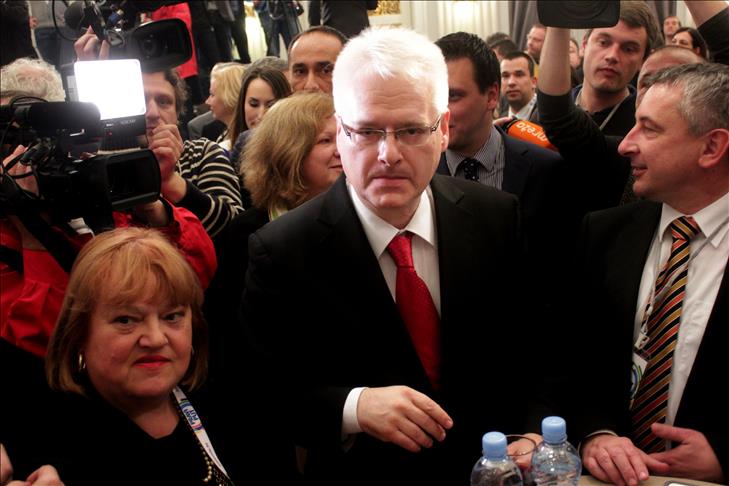Croatia presidential poll leads to run-off