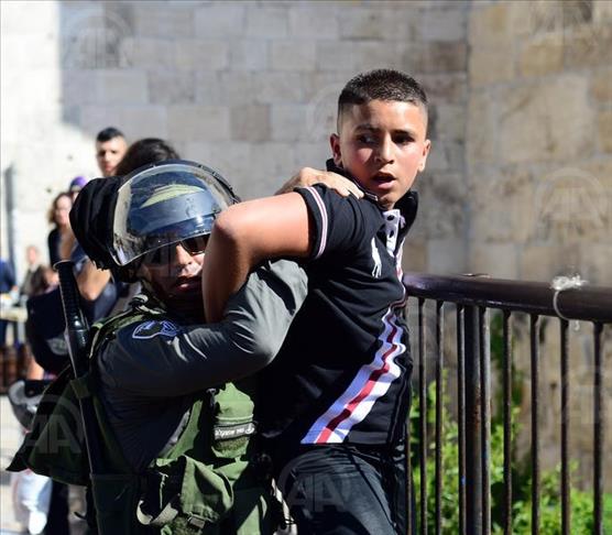 1,266 Palestinian children detained by Israel in 2014