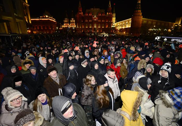 Supporters of anti-Putin activist take to the streets in Moscow