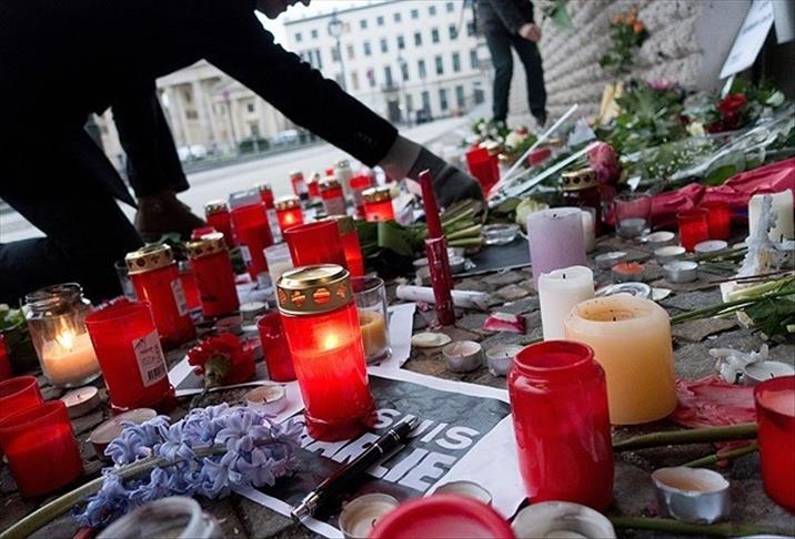 Attentat contre Charlie Hebdo: Réactions à travers le monde