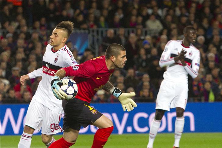 Football: Manchester sign former Barcelona goalkeeper