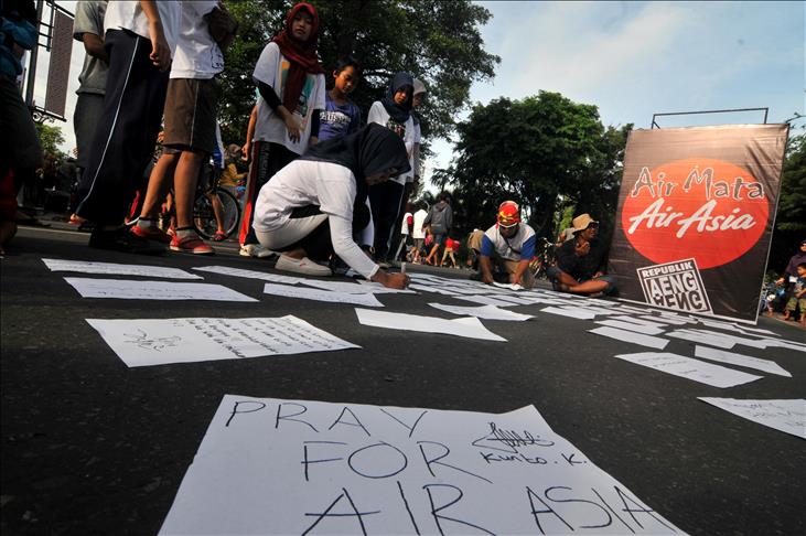 Families fear search for AirAsia QZ8501 dead may end