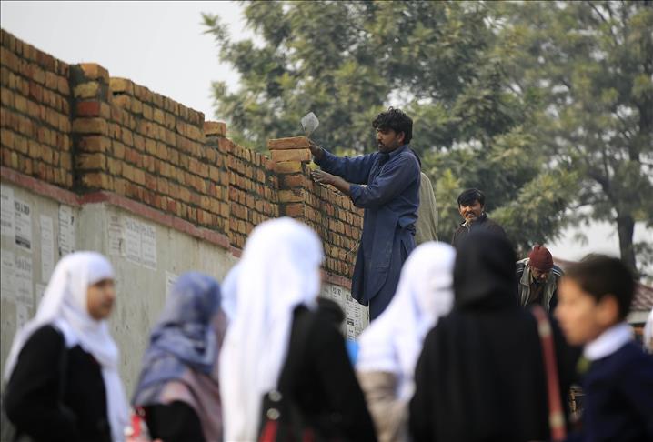 Peshawar children haunted by Pakistan school tragedy