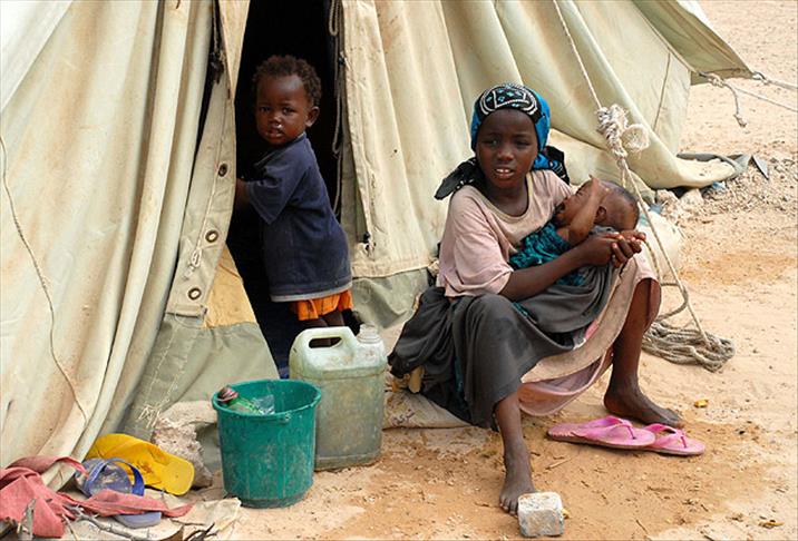 Somali'de 6 çocuk açlıktan öldü