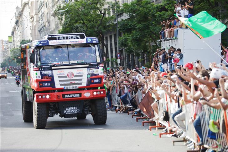 2015 Dakar Rally crosses finish line in Buenos Aires