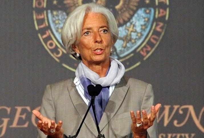 Davos: IMF Chief says Fed to raise rates at midyear