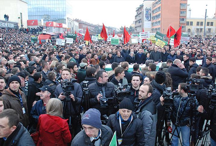 Kosova'da olaylı protesto