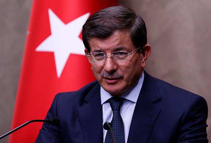 Başbakan Davutoğlu Çipras'ı tebrik etti