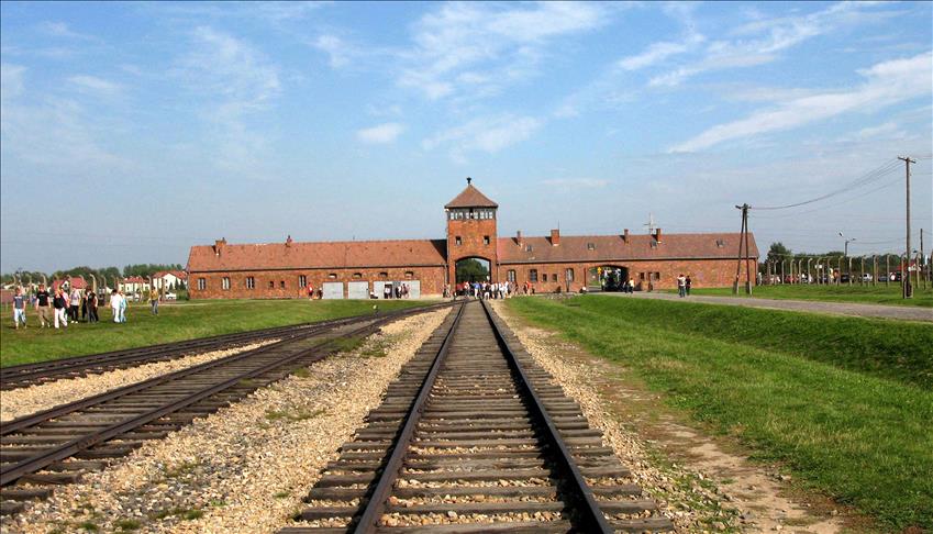 Russian PM commemorates liberation of Auschwitz
