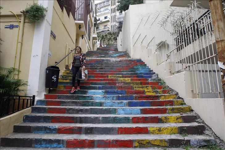 Grafiteri u Beirutu gradskim stepeništima podarili novo ruho