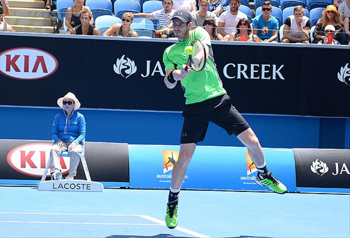 Andy Murray advances to Australian Open final