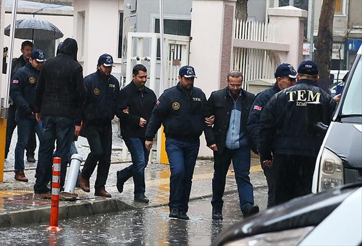 İzmir merkezli operasyonda 2 tutuklama