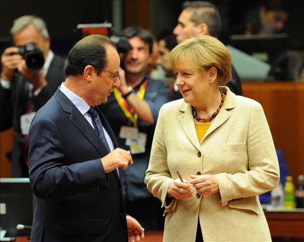 Hollande, Merkel to propose new Ukraine peace plan