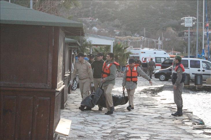 Migrant boat sinks off southwestern Turkey, 7 dead