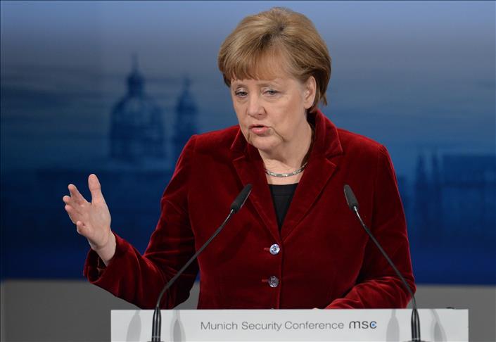 Merkel 'uncertain of success' ahead of talks in Minsk