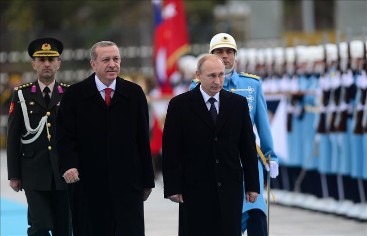 Russia turns to Hungary and Turkey to avoid isolation