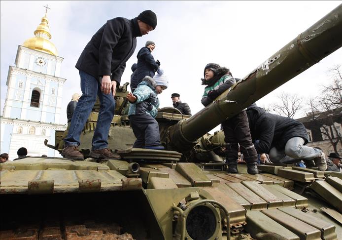 Ukrainian army, separatists agree on weapons withdrawal
