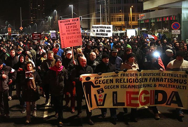PEGIDA Dresden'de gösteri düzenledi