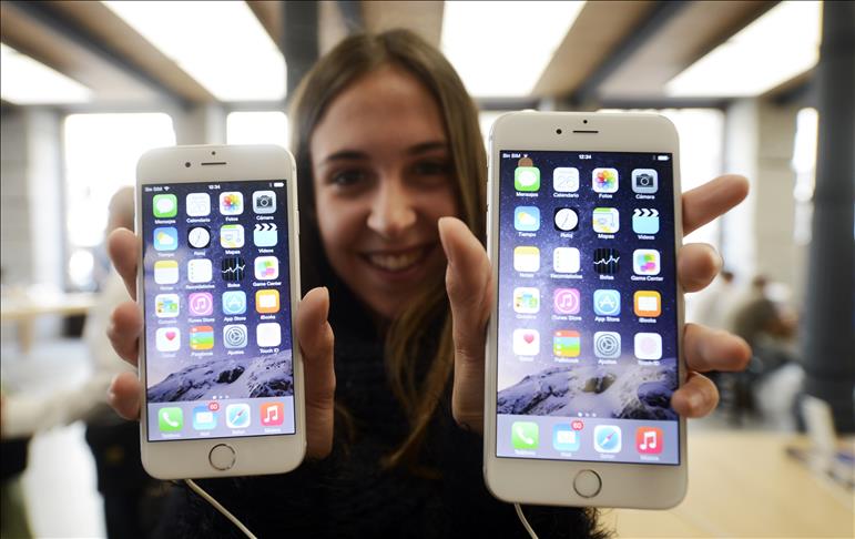 Apple snags almost 90 percent of smartphone profit