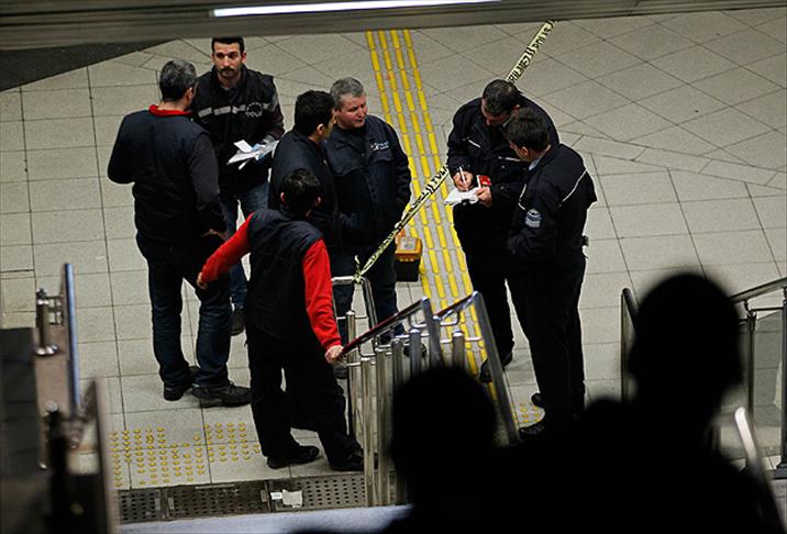 İzmir metrosunda yürüyen merdiven kazası