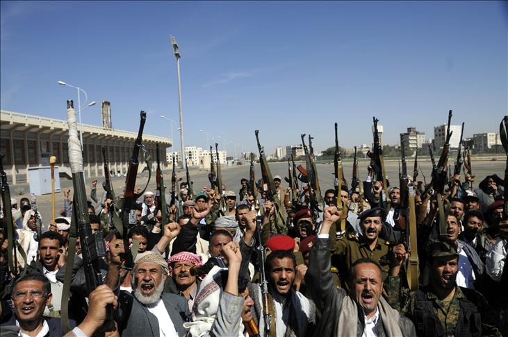 UN envoy urges Houthis to lift siege on Yemeni officials