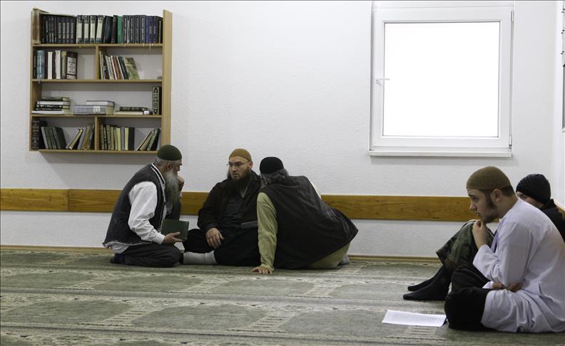 Salafi community in Bosnia denies links with Daesh