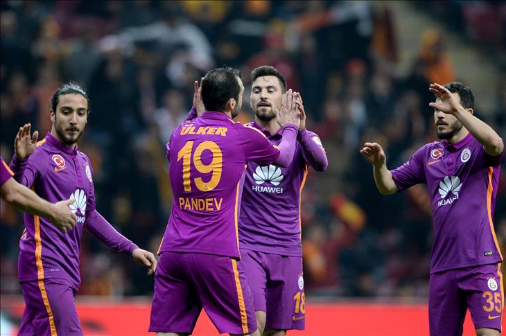 Football: Galatasaray ease past Manisaspor in Turkish Cup