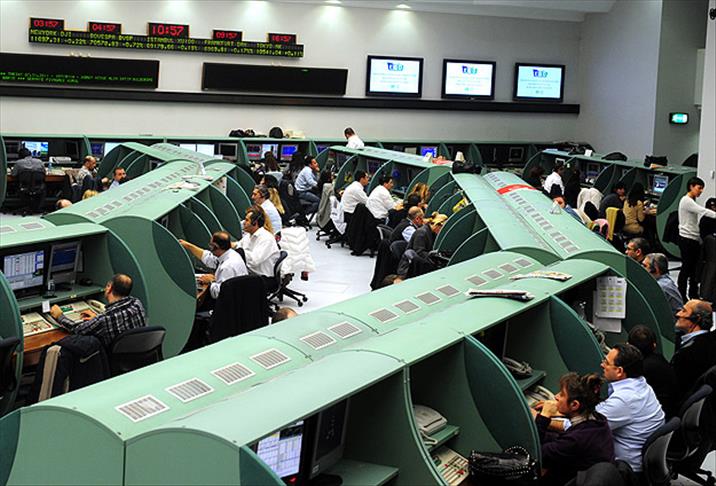 Borsa sert düştü, dolar rekor kırdı