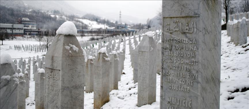 Zima u Srebrenici: Nišani u Potočarima obavijeni snijegom i tišinom