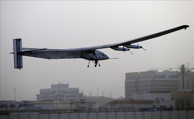 World's only solar plane takes 2nd world tour in 12hrs