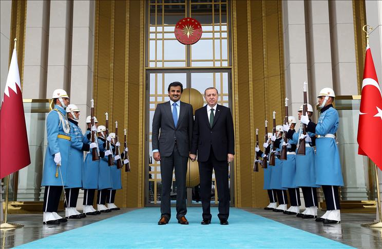 Turkish President Erdogan receives Qatari emir