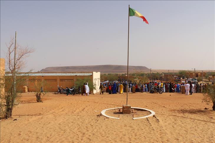 Nord-Mali: les séparatistes (CMA) conditionnent la signature de l'accord d'Alger par l'autonomie de l'Azawad