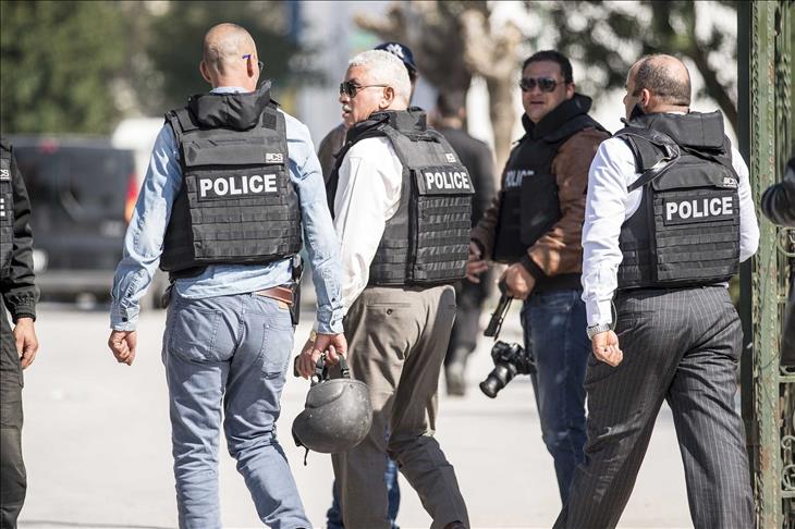 Le chef du gouvernement tunisien annonce 21 morts dont 17 touristes
