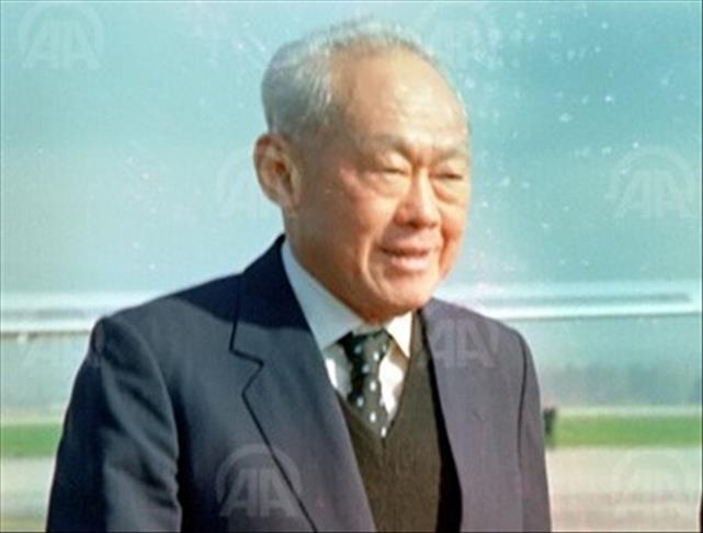 Singapore’s founding premier Lee Kuan Yew passes away