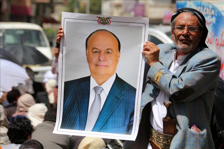 Yemen's Hadi in Oman for Arab summit: Sources