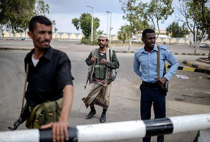 Pro-Hadi vigilantes declare control of Yemen's Aden airport